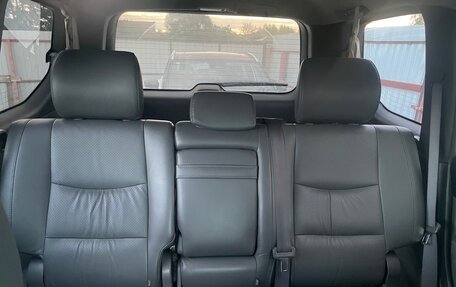 Toyota Land Cruiser Prado 120 рестайлинг, 2005 год, 2 350 000 рублей, 8 фотография