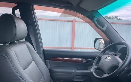 Toyota Land Cruiser Prado 120 рестайлинг, 2005 год, 2 350 000 рублей, 7 фотография