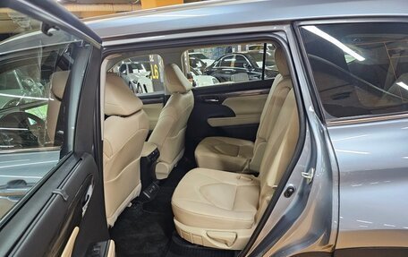 Toyota Highlander, 2023 год, 5 730 000 рублей, 11 фотография