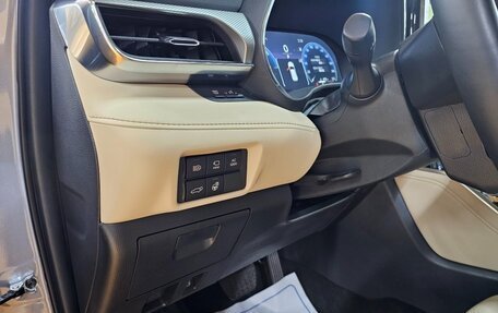 Toyota Highlander, 2023 год, 5 730 000 рублей, 13 фотография