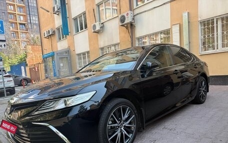 Toyota Camry, 2022 год, 3 490 000 рублей, 1 фотография