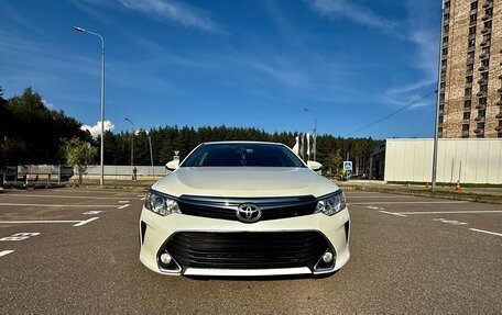 Toyota Camry, 2017 год, 2 990 000 рублей, 2 фотография