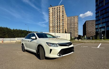 Toyota Camry, 2017 год, 2 990 000 рублей, 3 фотография