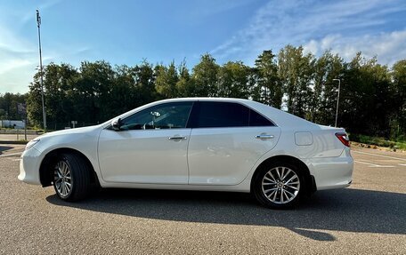 Toyota Camry, 2017 год, 2 990 000 рублей, 6 фотография