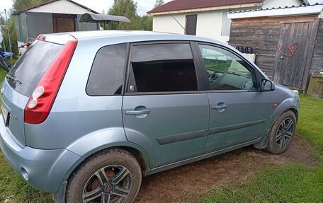 Ford Fiesta, 2006 год, 295 000 рублей, 2 фотография