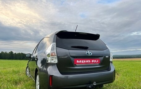 Toyota Prius v (+) I (ZVW40/41) рестайлинг, 2013 год, 1 595 000 рублей, 3 фотография