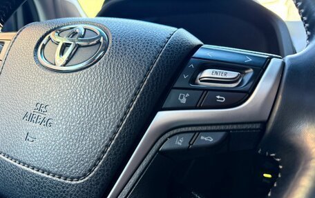 Toyota Land Cruiser Prado 150 рестайлинг 2, 2019 год, 5 799 000 рублей, 14 фотография