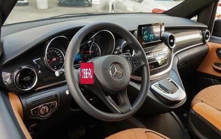 Mercedes-Benz V-Класс, 2022 год, 10 150 000 рублей, 6 фотография