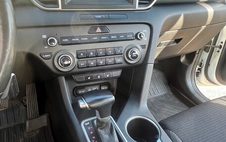KIA Sportage IV рестайлинг, 2018 год, 1 799 000 рублей, 7 фотография