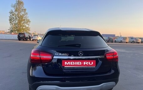 Mercedes-Benz GLA, 2017 год, 1 850 000 рублей, 16 фотография