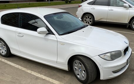 BMW 1 серия, 2011 год, 980 000 рублей, 8 фотография