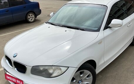 BMW 1 серия, 2011 год, 980 000 рублей, 9 фотография