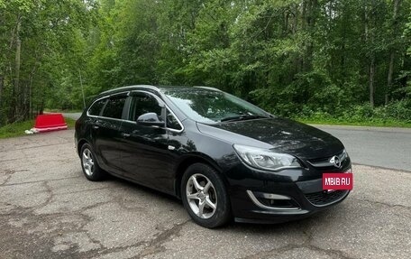 Opel Astra J, 2013 год, 690 000 рублей, 3 фотография