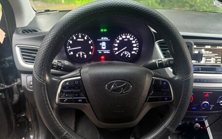 Hyundai Solaris II рестайлинг, 2017 год, 1 100 000 рублей, 5 фотография