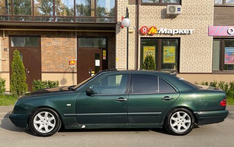Mercedes-Benz E-Класс, 1997 год, 330 000 рублей, 4 фотография