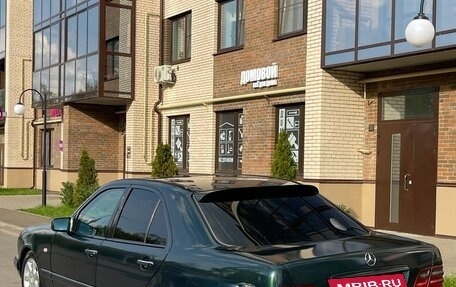 Mercedes-Benz E-Класс, 1997 год, 330 000 рублей, 5 фотография