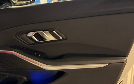 BMW 3 серия, 2019 год, 3 555 000 рублей, 27 фотография