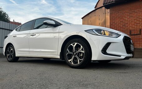 Hyundai Elantra VI рестайлинг, 2018 год, 1 610 000 рублей, 3 фотография