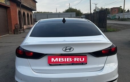 Hyundai Elantra VI рестайлинг, 2018 год, 1 610 000 рублей, 6 фотография