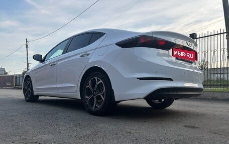 Hyundai Elantra VI рестайлинг, 2018 год, 1 610 000 рублей, 8 фотография