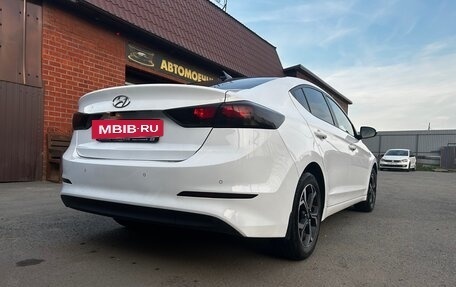 Hyundai Elantra VI рестайлинг, 2018 год, 1 610 000 рублей, 4 фотография