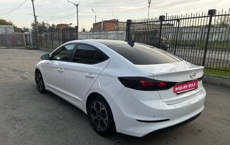 Hyundai Elantra VI рестайлинг, 2018 год, 1 610 000 рублей, 7 фотография
