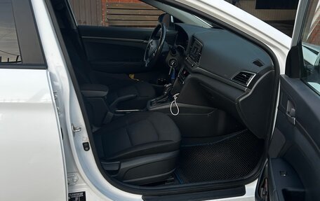 Hyundai Elantra VI рестайлинг, 2018 год, 1 610 000 рублей, 12 фотография