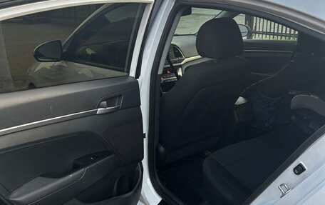 Hyundai Elantra VI рестайлинг, 2018 год, 1 610 000 рублей, 14 фотография