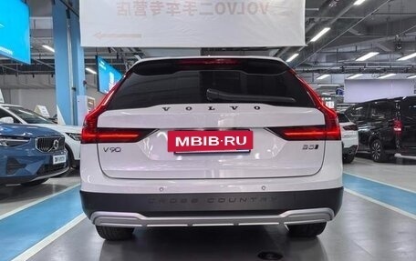 Volvo V60 Cross Country II, 2022 год, 3 560 555 рублей, 5 фотография
