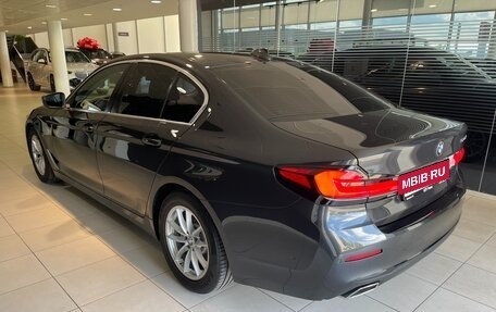 BMW 5 серия, 2021 год, 3 350 000 рублей, 5 фотография