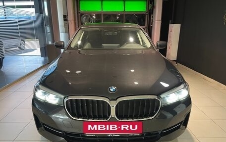 BMW 5 серия, 2021 год, 3 350 000 рублей, 3 фотография