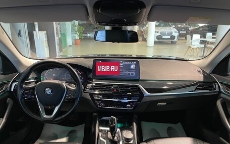BMW 5 серия, 2021 год, 3 350 000 рублей, 13 фотография