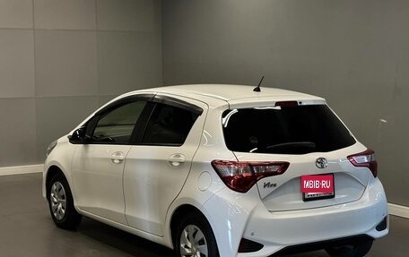 Toyota Vitz, 2019 год, 997 000 рублей, 6 фотография