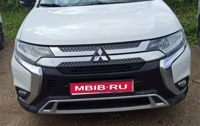 Mitsubishi Outlander III рестайлинг 3, 2019 год, 1 700 000 рублей, 1 фотография