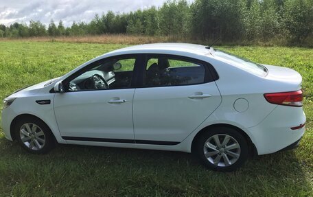KIA Rio III рестайлинг, 2016 год, 950 000 рублей, 2 фотография