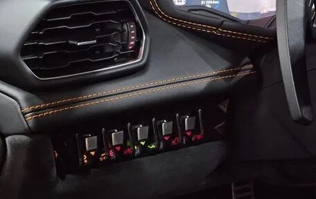 Lamborghini Huracán, 2022 год, 26 820 000 рублей, 7 фотография