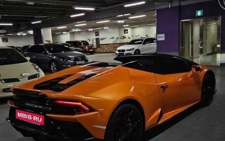 Lamborghini Huracán, 2022 год, 26 820 000 рублей, 2 фотография