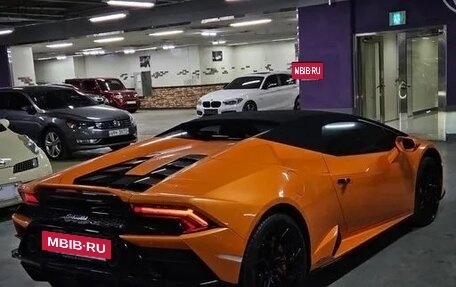 Lamborghini Huracán, 2022 год, 26 820 000 рублей, 15 фотография