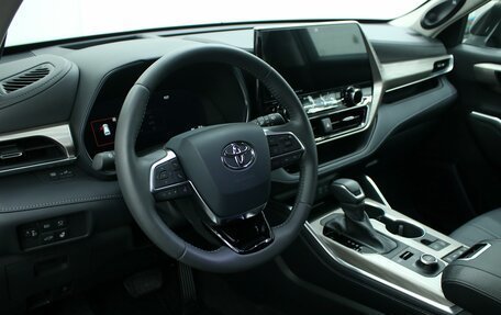 Toyota Highlander, 2025 год, 5 768 000 рублей, 17 фотография