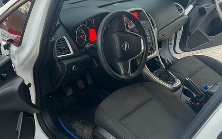 Opel Astra J, 2011 год, 733 333 рублей, 10 фотография