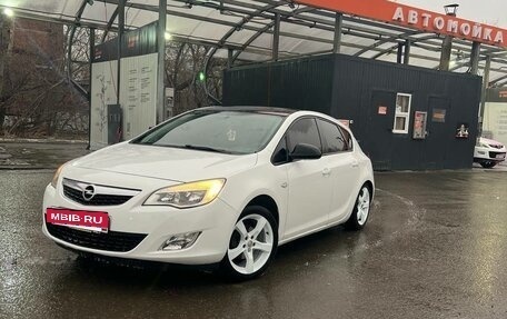 Opel Astra J, 2011 год, 733 333 рублей, 3 фотография