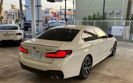 BMW 5 серия, 2021 год, 2 714 000 рублей, 6 фотография