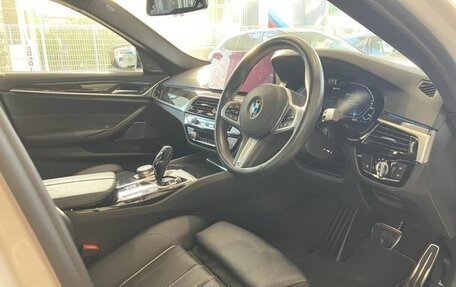 BMW 5 серия, 2021 год, 2 714 000 рублей, 13 фотография