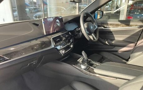 BMW 5 серия, 2021 год, 2 714 000 рублей, 35 фотография