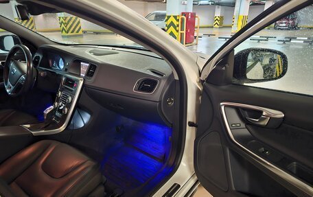 Volvo V60 I, 2012 год, 1 680 000 рублей, 11 фотография