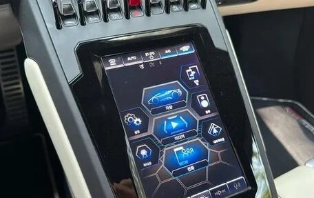 Lamborghini Huracán, 2021 год, 26 500 000 рублей, 11 фотография