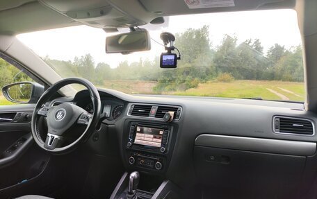 Volkswagen Jetta VI, 2012 год, 890 000 рублей, 14 фотография