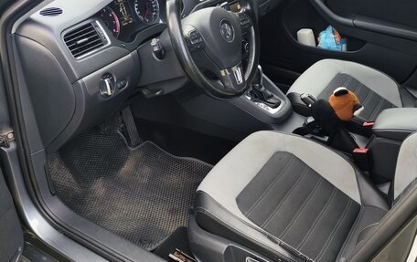 Volkswagen Jetta VI, 2012 год, 890 000 рублей, 20 фотография