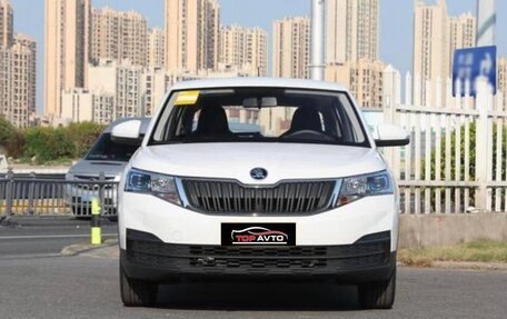 Skoda Kamiq I, 2025 год, 1 930 000 рублей, 3 фотография