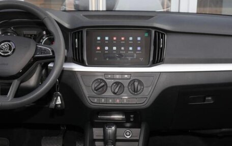 Skoda Kamiq I, 2025 год, 1 930 000 рублей, 9 фотография